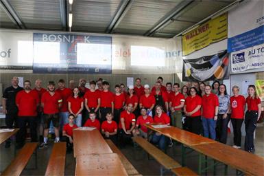 Die Mitglieder der Freiwilligen Feuerwehr Horitschon und ihre helfenden Hände bei ihrem diesjährigen Feuerwehrfest.