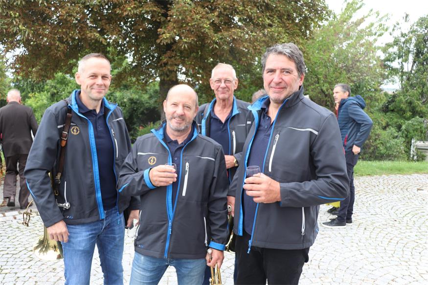 Friedhofkreuz in Krensdorf wurde restauriert