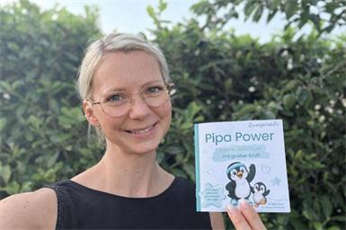Die Obfrau des Vereins „Zwergerlaktiv“, Natalie Mihalits, lädt mit ihrem Team zum ersten Charity-Kinderfest des Vereins am 3. Juli in der Don Bosco Hall ein. Die Gäste erwartet unter anderem eine Hüpfburg, eine Zaubershow, Fitness-Parcours, eine Tanzparty oder die beliebten Luftballontiere. Exklusiv beim Fest erhältlich: Ein Mini-Buch mit Vereinsmaskottchen Pipa Power für kleine und große Entdecker „zum Mitmachen, Starkfühlen und Ausmalen.“ 
