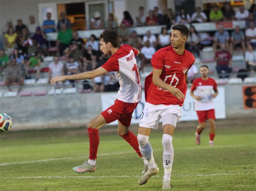 Derby mit Gipfelcharakter in der 1. Klasse Mitte: Unterfrauenhaid gegen Raiding Die SPG Nikitsch/Kroatisch Minihof empfängt am Samstag den ASK Stoob.Nnach dem 2:0 in Unterpullendorf erwartet Trainer Daniel Pratl eine attraktive Partie gegen einen spielerisch starken Gegner.