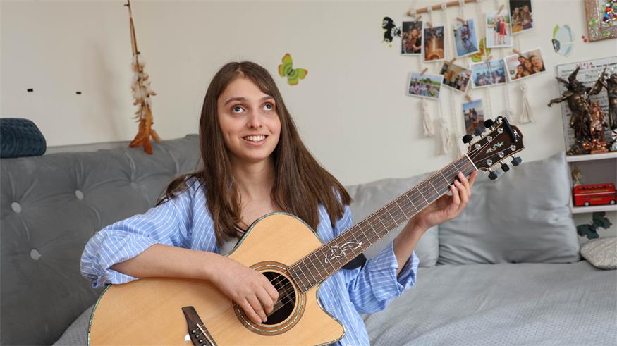 Die Sängerin Sofia Reyna gewann in diesem Jahr die Song-Challenge des Landes Burgenland. Eine tolle Stimme und unglaubliches Gespür für Musik und Texte ermöglichen ihr nun die Veröffentlichung ihres ersten Albums.