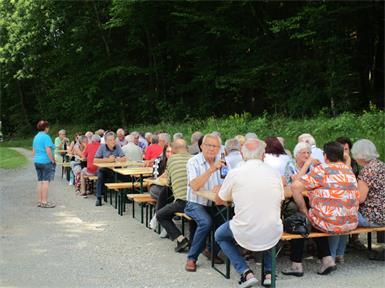 Die Seniorengruppe Oberdrosen organisierte erstmalig ein Treffen zum Vatertag.