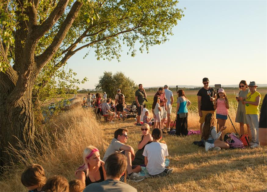 Sundowner zur Sonnenfinsternis