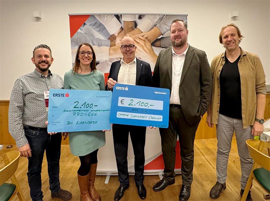 Die Spendensumme wurde geteilt und kürzlich übergeben.