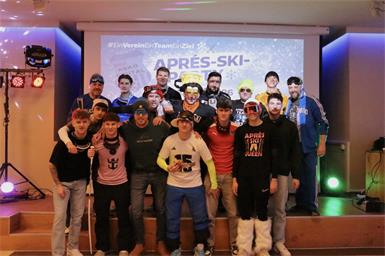 Die Sportler des ASKÖ Neutal bei ihrer diesjährigen Après-Ski-Party.