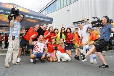Die Teams der ORF-Sommerfest-WM: Mike, Tom, Ossy, Julia Nadine, Raffaela, Miriam, Jan, Kiki, Emilia Carina, Sebi und Max. 