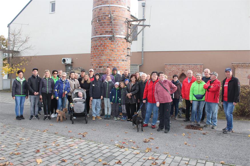 Die Teilnehmerinnen und Teilnehmer des Herbstspaziergangs der Naturfreunde Neutal.