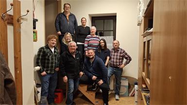 Die Theatergruppe lädt am 11. April zur Premiere.