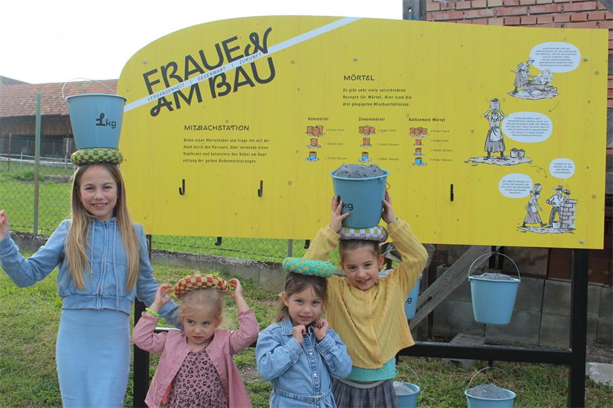 Ausstellung „Frauen am Bau“: Eine Hommage an Baukultur und Pionierinne