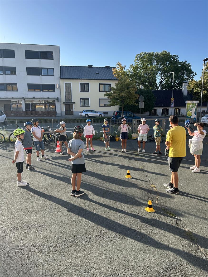 Die Verkehrsregeln wurden spielerisch erabeitet.