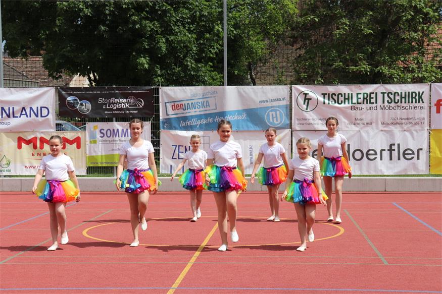 Akrobatisch: Schauturnen der „Sportunion Neudörfl Sektion Gymnastik“