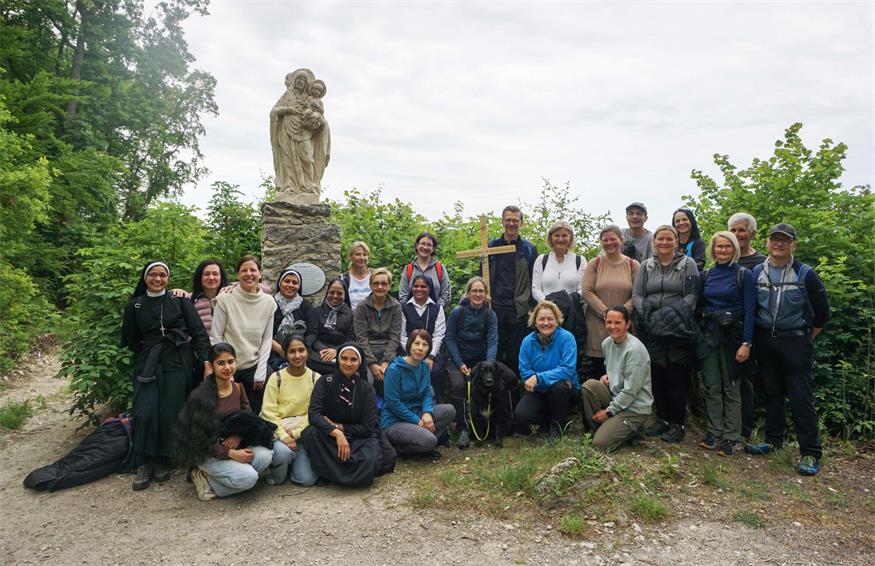 Die Wallfahrt nach Loretto hat für das Krankenhaus bereits eine lange Tradition und festigt jährlich die Bande zwischen den verschiedenen Berufsgruppen des Hauses.
