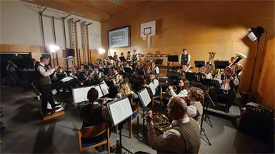 Die Winzerkapelle füllte in den vergangenen Jahren den großen Saal der Volksschule Kleinhöflein immer restlos aus.