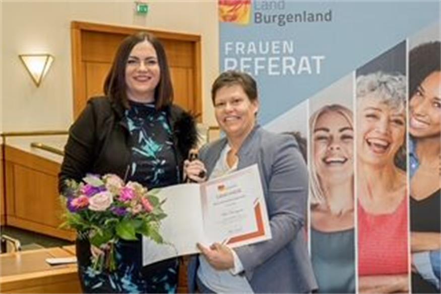 Klingenbacher Feuerwehrfrau Julia Ivancsits  ausgezeichnet
