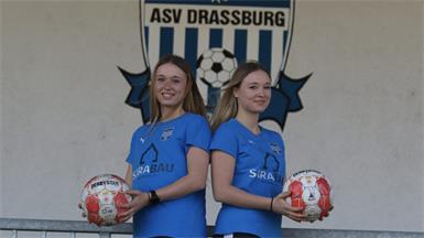 Die Zwillingsschwestern Sophie und Hannah Schwartz Seite an Seite – die beiden 17-Jährigen prägen die Erfolgssaison des ASV Draßburg maßgeblich. 