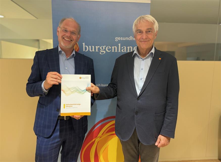 Die beiden Geschäftsführer der Gesundheit Burgenland Mag. Franz Öller, MBA, MPH und Univ.-Prof. Dr. Stephan Kriwanek forcieren in allen Kliniken das Thema Nachhaltigkeit.