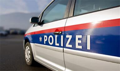 Die beiden Jugendlichen, die zwei unmündige Mädchen mit einem Messer bedroht haben sollen, wurden ausgeforscht.