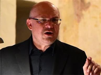 Die diesjährigen „AllerheiligenKlänge“ der neuen Festivalreihe „TraumKlänge“ am 31. Oktober in der katholischen Kirche Pinkafeld sind dem Thema „Apokalypse“ mit Orgelmusik und Texten aus der „Offenbarung des Johannes“ gewidmet. Wolfgang Horvath wird die „Geheime Offenbarung“ rezitieren.