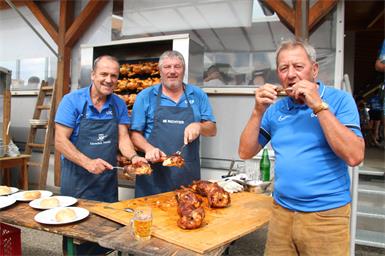 Die drei Herren vom Grill. Johann Flamm, Manfred Schwarz und  Fritz Reidinger.