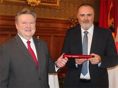 Die gemeinsamen Auftritte von Michael Ludwig und Hans Peter Doskozil (v.l.) haben sich zuletzt in Grenzen gehalten. Bei der Übergabe des Vorsitzes in der LH-Konferenz Anfang 2023 war die Beziehung noch intakt.