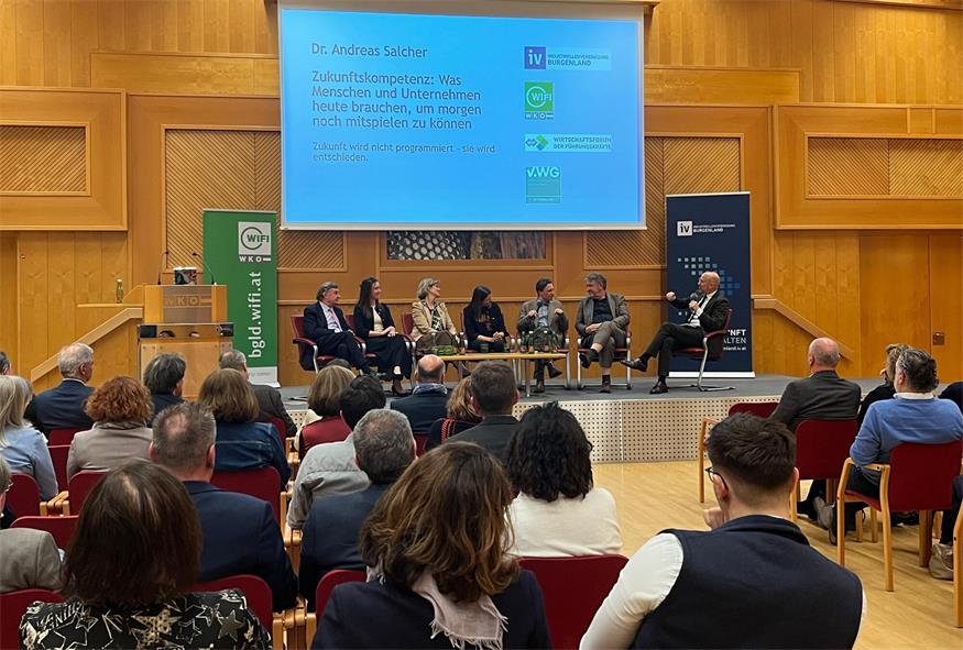 Die hochkarätig besetzte Panelrunde diskutierte Fragen zur Gestaltung eines zukunftsgerichteten Bildungssystem.