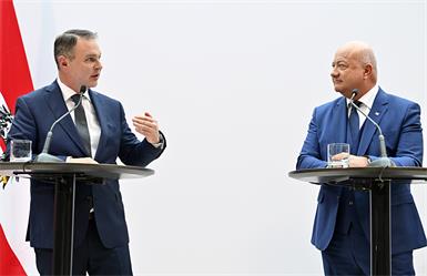 Die neue Regierungsspitze muss in die Gremien