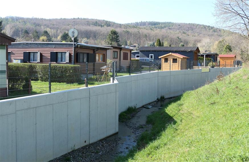 Forchtenstein: Bauarbeiten am Heidbach auf Schiene
