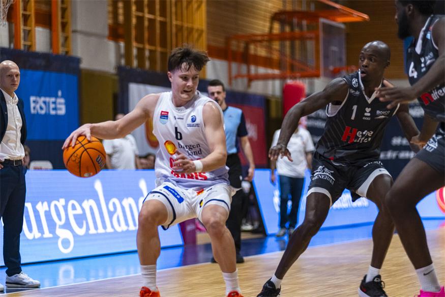 Die sehr rot-weiß-rot-geprägte Dragonz-Mannschaft konnten gegen starke Kapfenberg Bulls nichts ausrichten.