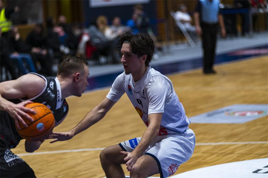 Die sehr rot-weiß-rot-geprägte Dragonz-Mannschaft konnten gegen starke Kapfenberg Bulls nichts ausrichten.