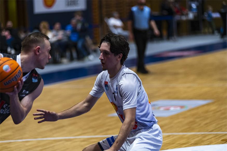 Die sehr rot-weiß-rot-geprägte Dragonz-Mannschaft konnten gegen starke Kapfenberg Bulls nichts ausrichten.