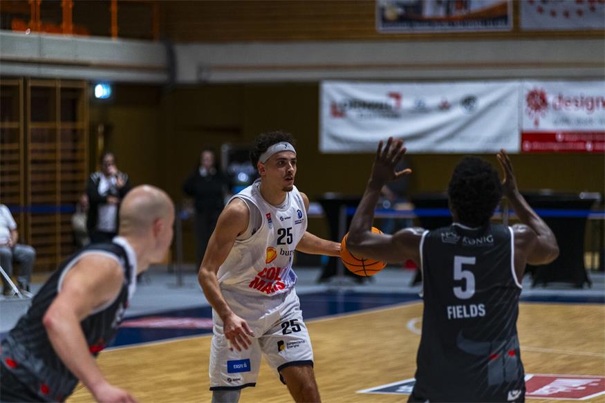 Die sehr rot-weiß-rot-geprägte Dragonz-Mannschaft konnten gegen starke Kapfenberg Bulls nichts ausrichten.