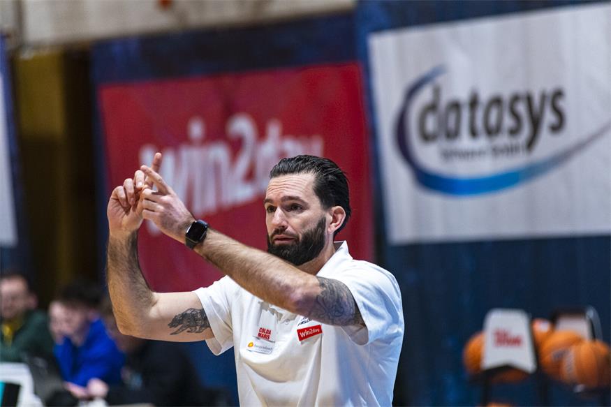 Die sehr rot-weiß-rot-geprägte Dragonz-Mannschaft konnten gegen starke Kapfenberg Bulls nichts ausrichten.