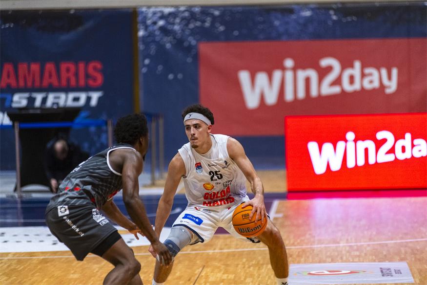 Die sehr rot-weiß-rot-geprägte Dragonz-Mannschaft konnten gegen starke Kapfenberg Bulls nichts ausrichten.
