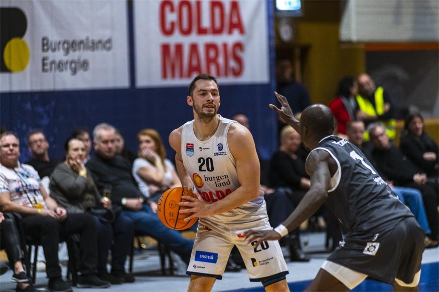 Die sehr rot-weiß-rot-geprägte Dragonz-Mannschaft konnten gegen starke Kapfenberg Bulls nichts ausrichten.