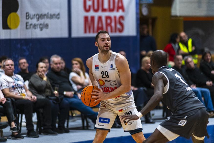Die sehr rot-weiß-rot-geprägte Dragonz-Mannschaft konnten gegen starke Kapfenberg Bulls nichts ausrichten.