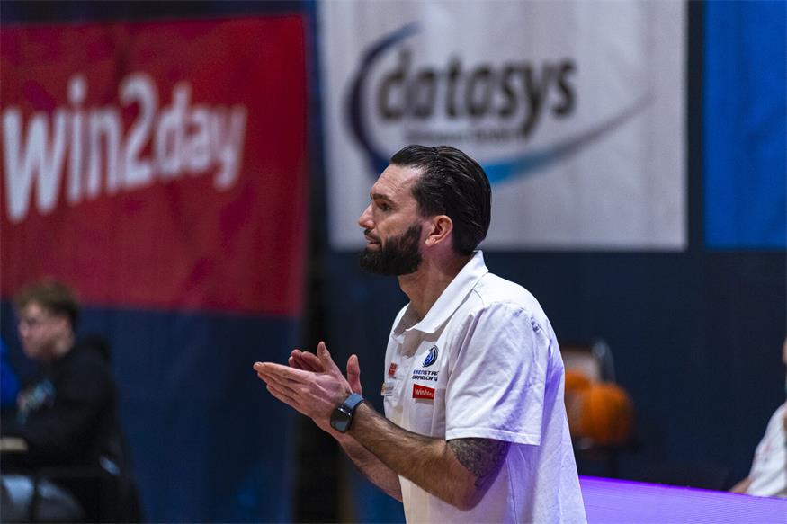 Die sehr rot-weiß-rot-geprägte Dragonz-Mannschaft konnten gegen starke Kapfenberg Bulls nichts ausrichten.