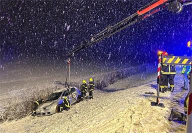 Die winterlichen Verkehrsverhältnisse führten am 20. Februar zu zahlreichen Unfällen.