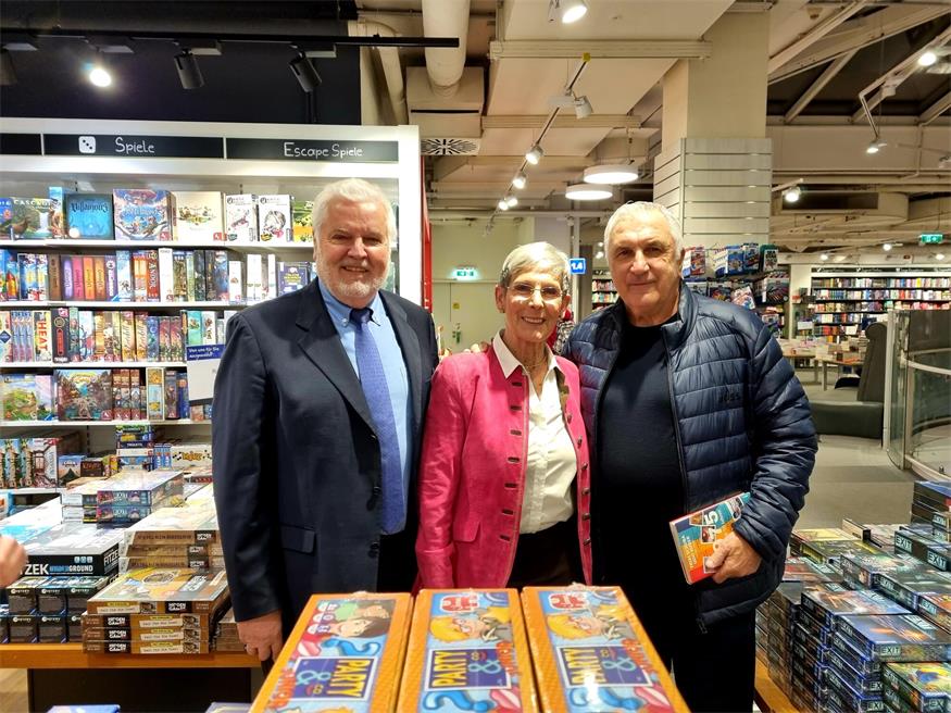 Dietrich Sifkovits, Trixi Schuba und Hans Krankl bei der Buchpräsentation.