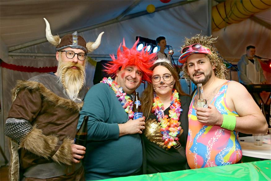 Faschingsgschnas in Goberling lockte zahlreiche Besucher an