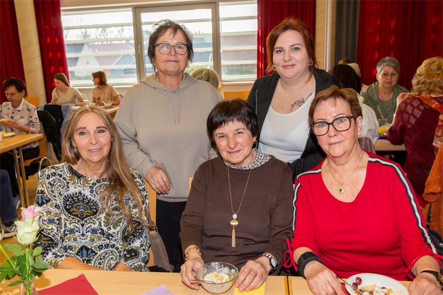 Gemütliches Frauenfrühstück im Gemeindezentrum