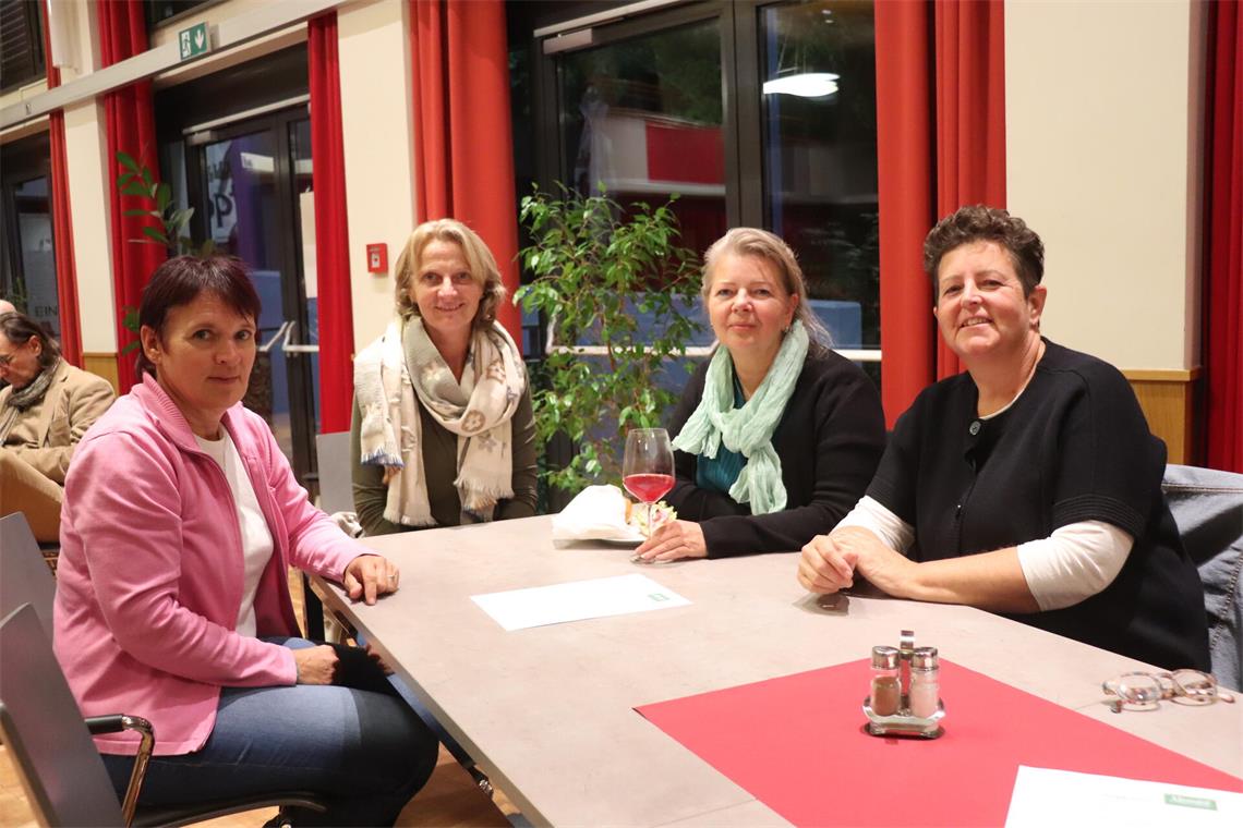 Doris, Silvia, Evamaria und Daniela. 