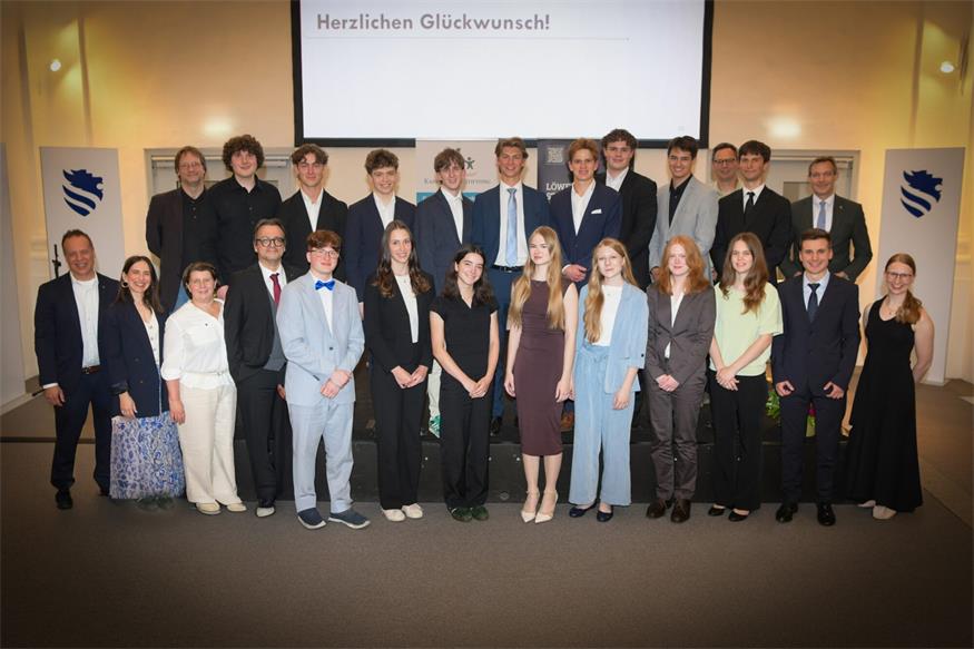 Gymnasiastin aus Neusiedl erhält zwei Wissenschaftspreise