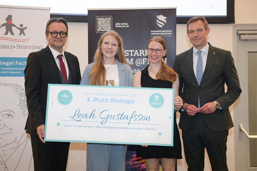 Dr. Hans-Riegel-Fachpreis der Fachhochschule Wr. Neustadt für Leah Gustafsson, Absolventin des Gymnasiums in Neusiedl am See.