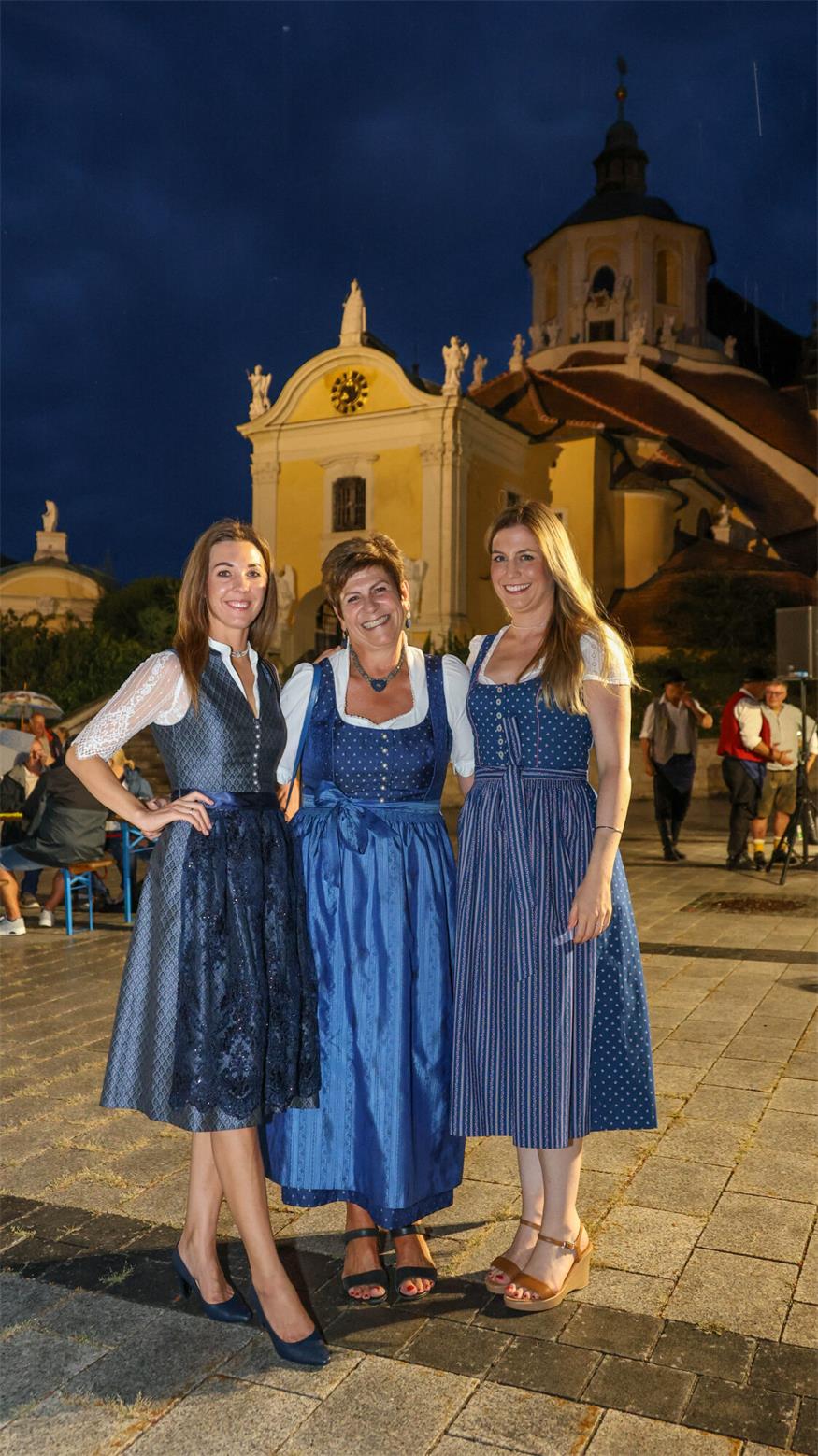 Grillparty vor der Haydnkirche