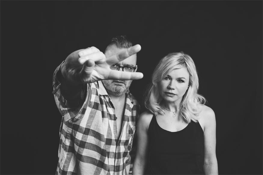 Duo. Gewaltiges Album von beatgetriebener Tanzbarkeit und narkotisierenden Klavierballaden.