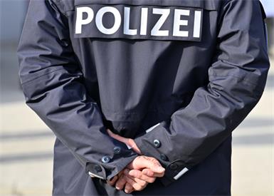 Ein 39-Jähriger ist am Bahnhof Lochau von einem Zug erfasst worden