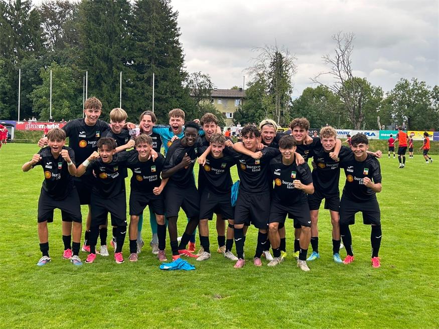 Ein Auftakt nach Maß: Die U16-Mannschaft jubelte am vergangenen Freitag über den 1:0-Sieg in Vorarlberg. 