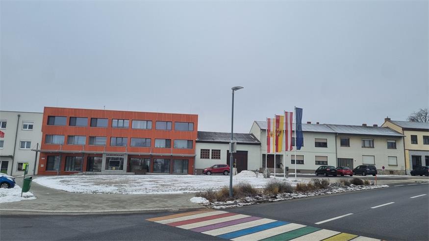 Ein Projekt über zwei Jahre: Für die Neugestaltung des Gemeindeamt-Vorplatzes wurden heuer 150.000 Euro veranschlagt.