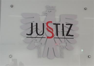 Ein Schwurgericht urteilte über die Straftaten des 22-Jährigen.