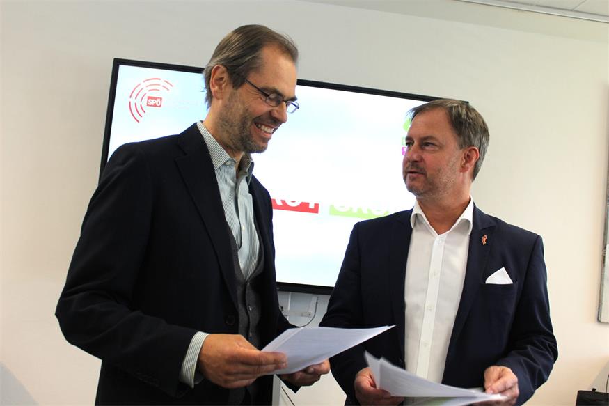 Eines von mehreren rot-grünen Duos: Die Klubchefs Wolfgang Spitzmüller und Roland Fürst (v.l.) bei ihrer gemeinsamen 100-Tage-Bilanz.